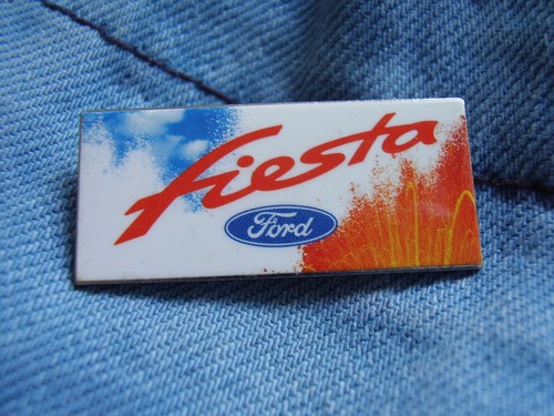 Pin ford fiesta schriftzug - pin,