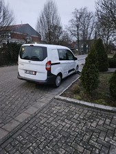 ford transit courier 2017